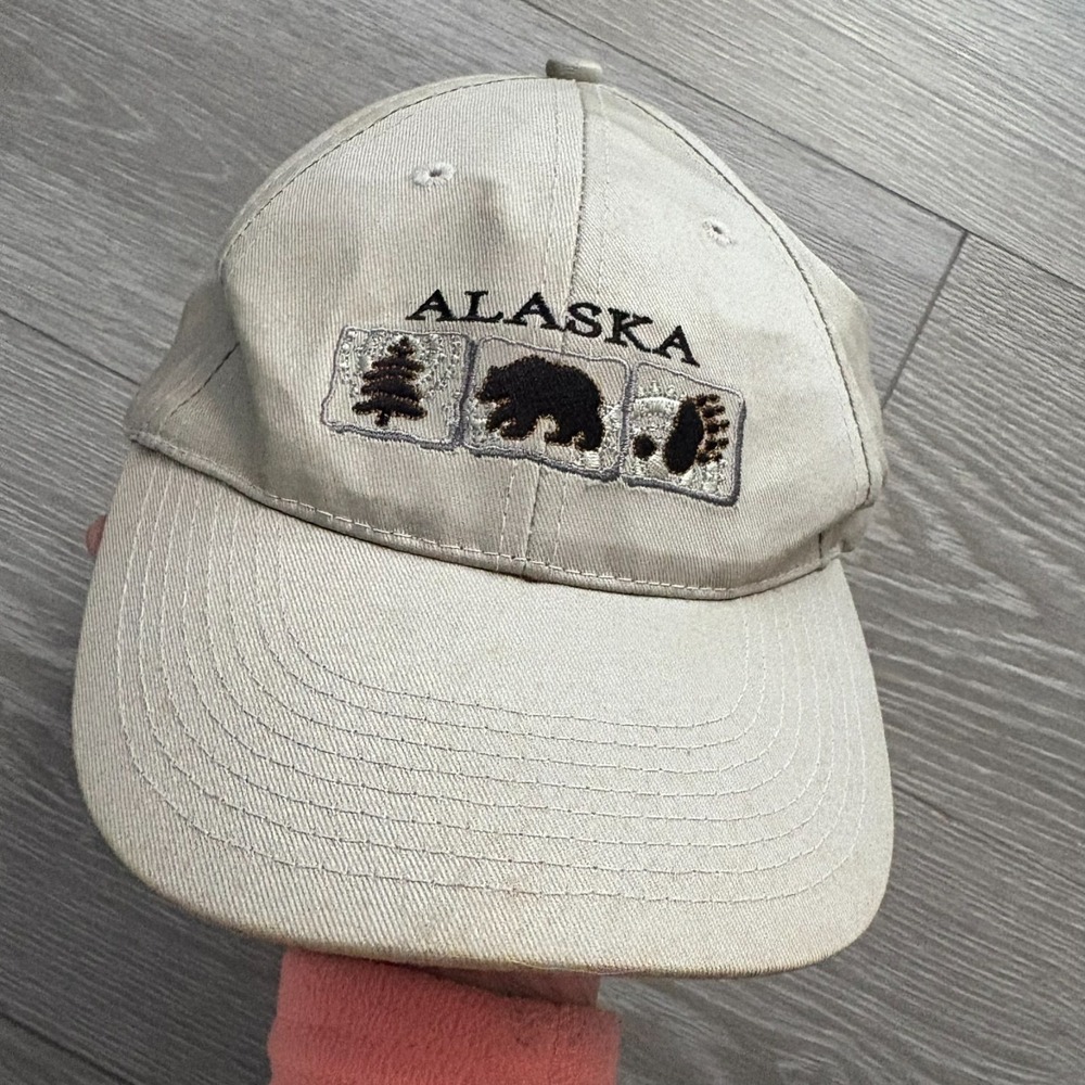 Arctic Circle Enterprises Unisex Beige Tan Snapback Alaska Baseball Cap Hat